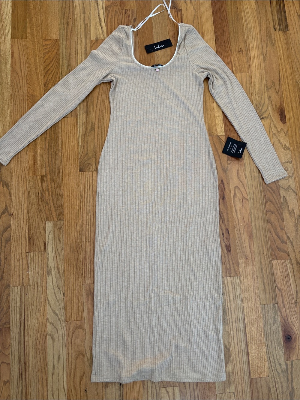 Lulu's NWT Beige Ribbed Long-Sleeve Midi Dress